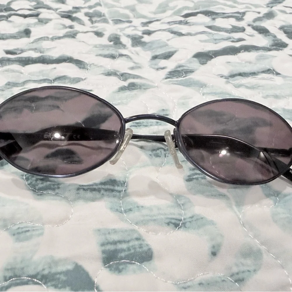 DKNY Trendy Retro-style  Oval Frames